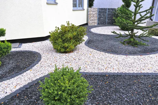 SAS MCF votre spécialiste terrassement, résine intérieure et résine extérieure, maçonnerie paysagère dans le Perche chemin-graviers résine du perche