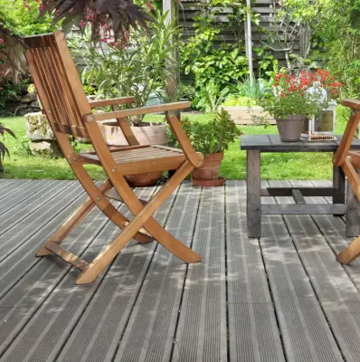 terrasse en bois pour jardin réalisée par MCF Terrassement